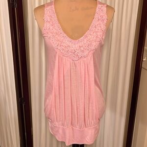 Body Central pink faux pearl embellished V-neck tunic size medium